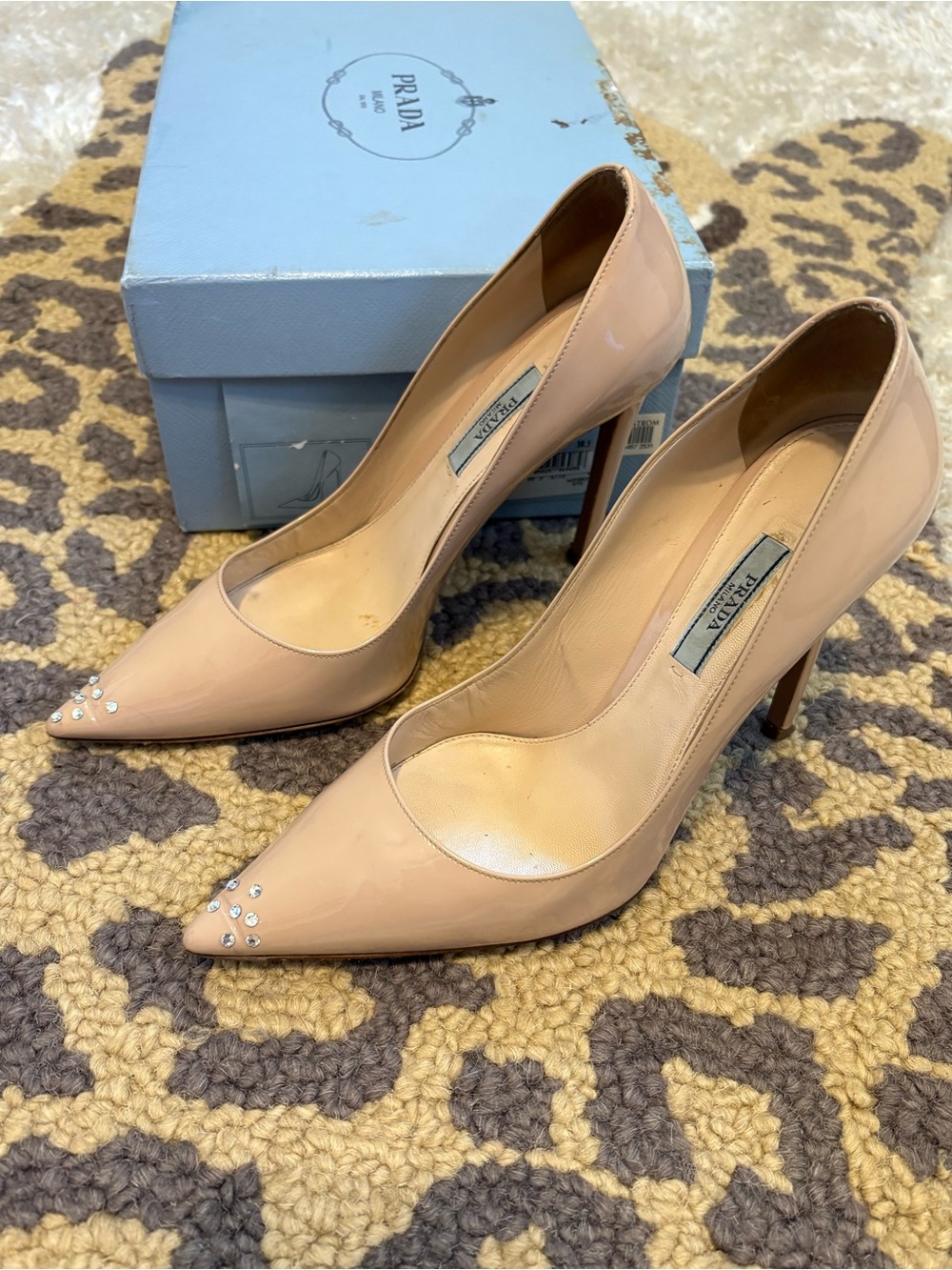 Prada Blush nude Patent Leather Pointed-Toe Pumps Crystal Studs sz 8 1/2